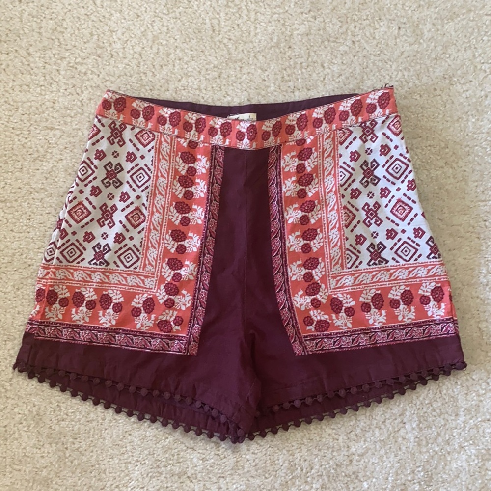 Hollister High Waisted Abstract Print Shorts